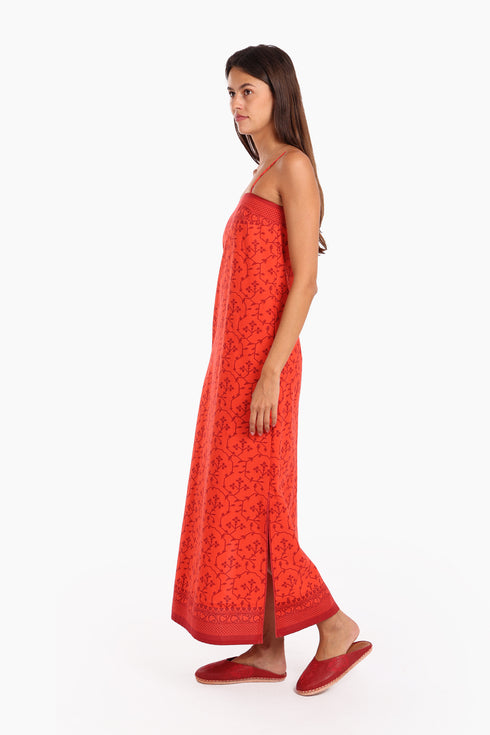 Long Sleeveless printed dress with thin adjustable straps and pockets