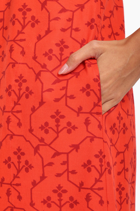 Long Sleeveless printed dress with thin adjustable straps and pockets