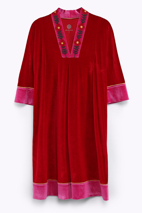 Short dress in velvet with contrast color details