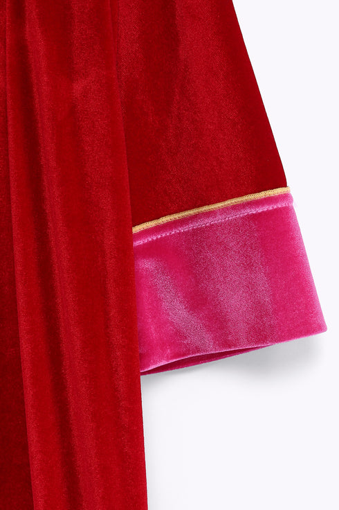 Short dress in velvet with contrast color details