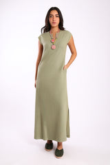 Long Sleeveless dress with side slits and pockets