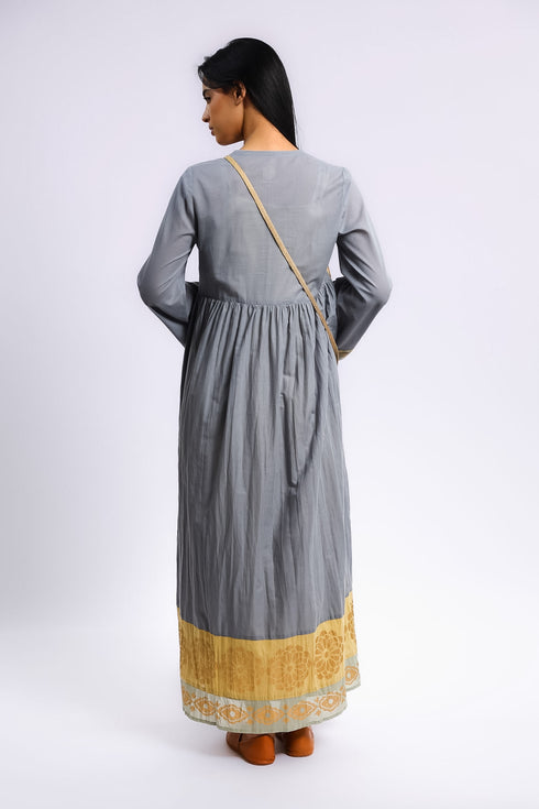 Cotton voile ruffle dress with golden print