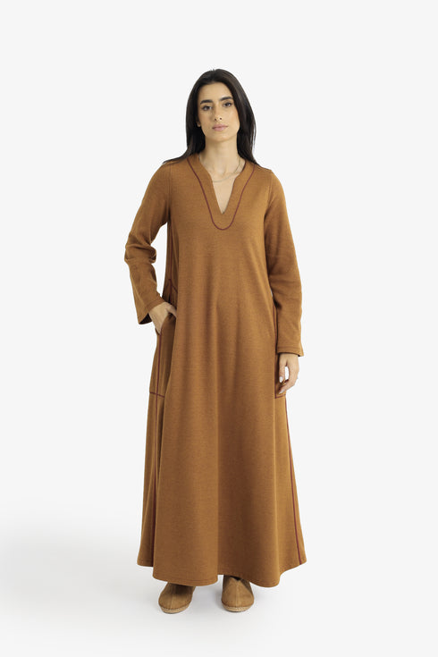 Reversible long-sleeve galabeya with V neckline