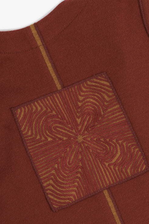 Reversible long-sleeve galabeya with V neckline