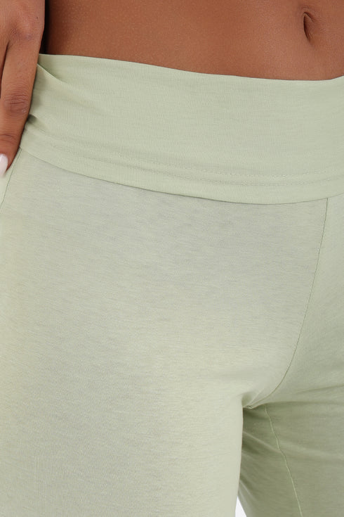 Pants in cotton jersey with wide leg at the bottom.