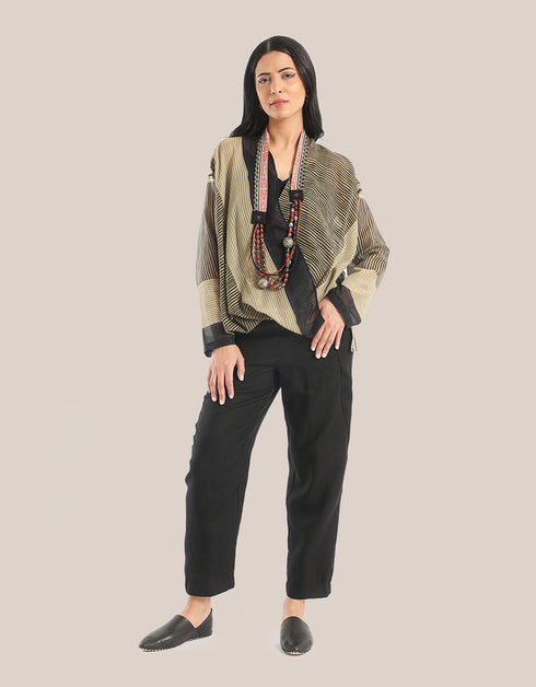 بلوزة ملفوفة ملفوفة مع ظهر أطول قليلاً من الأمام