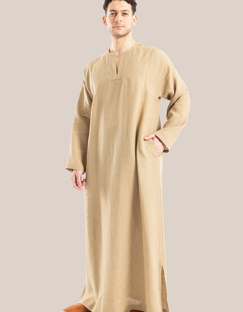 Long line jellabiya with round neckline with slits