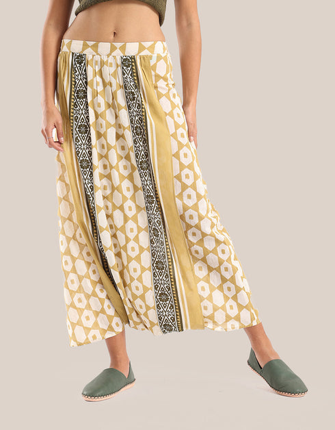 Harem pants with elastic waist