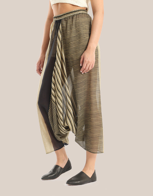 Harem pants with elastic waistband