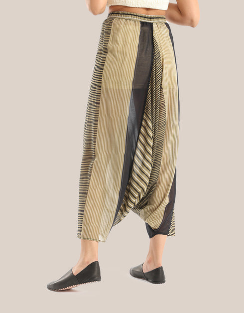 Harem pants with elastic waistband