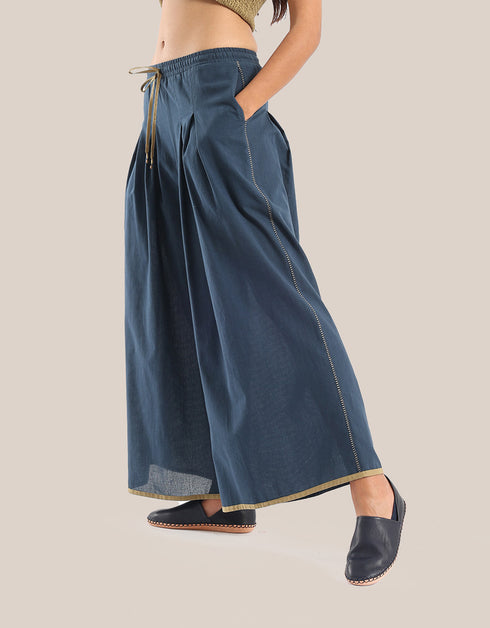 Wide leg pants with pleats on the front and back