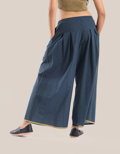 Wide leg pants with pleats on the front and back