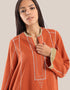 فستان طويل مع hemline غير المتماثلة