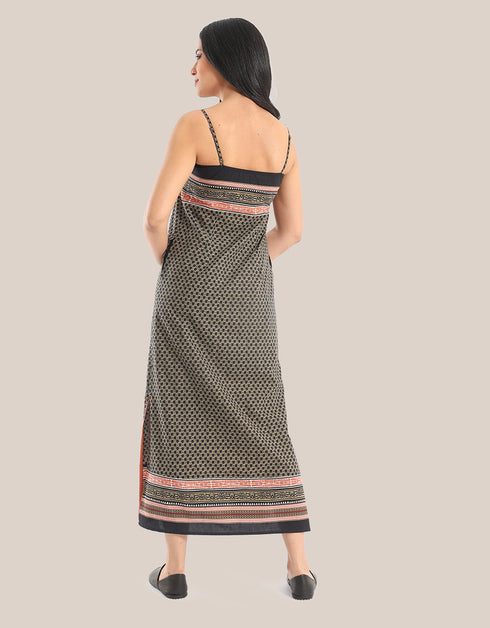 Long dress with thin adjustable straps
