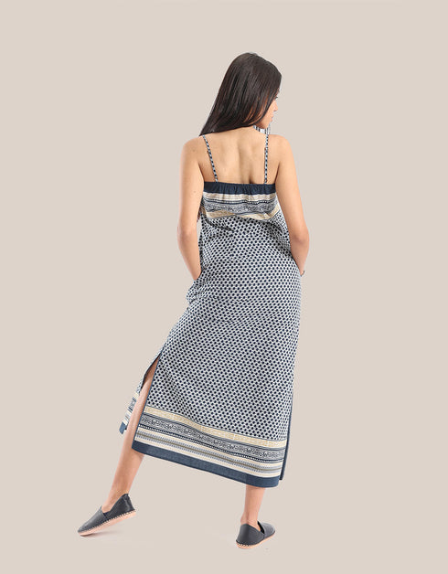 Long dress with thin adjustable straps