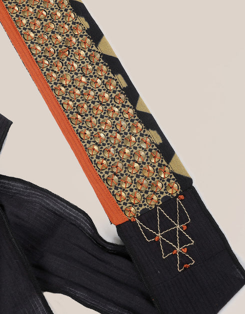 Belt with embroidered and metal accessories