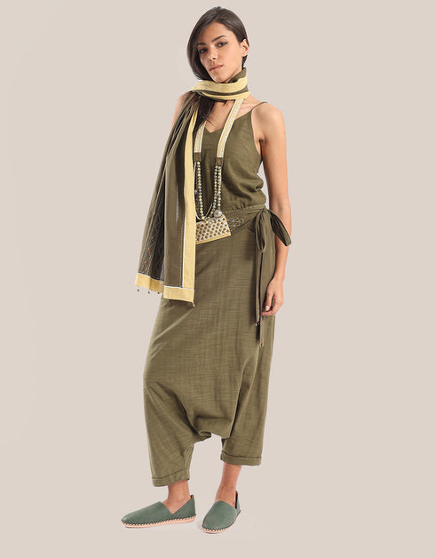 Belt with embroidered and metal accessories