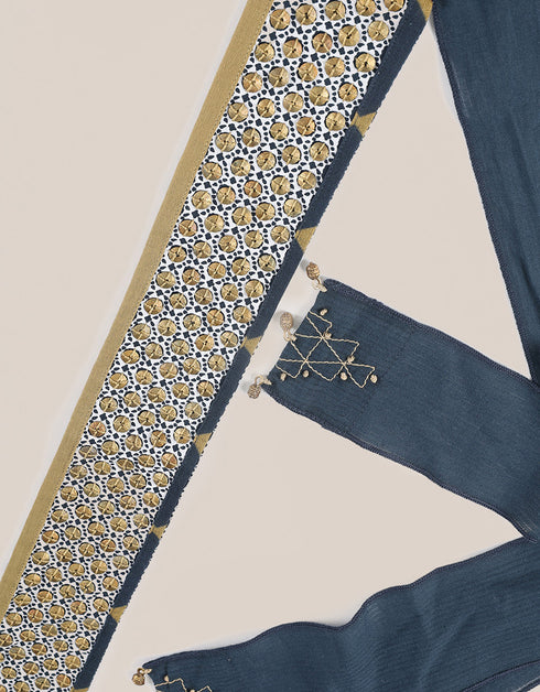 Belt with embroidered and metal accessories