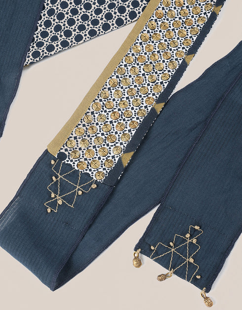 Belt with embroidered and metal accessories