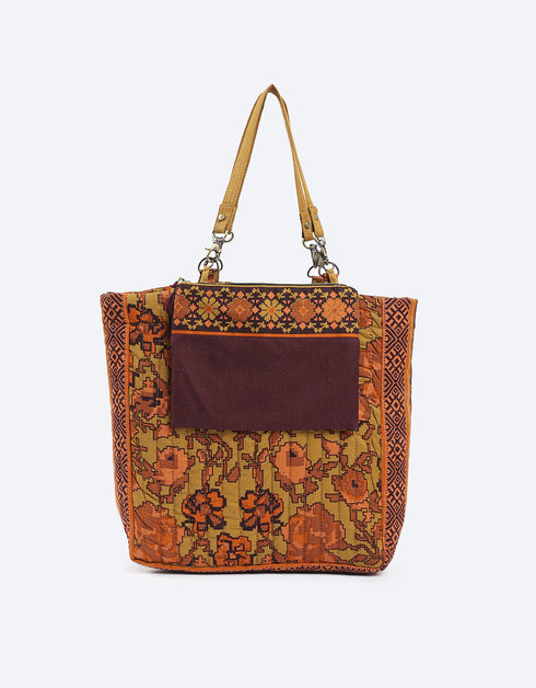Printed padded bag with a small pouch