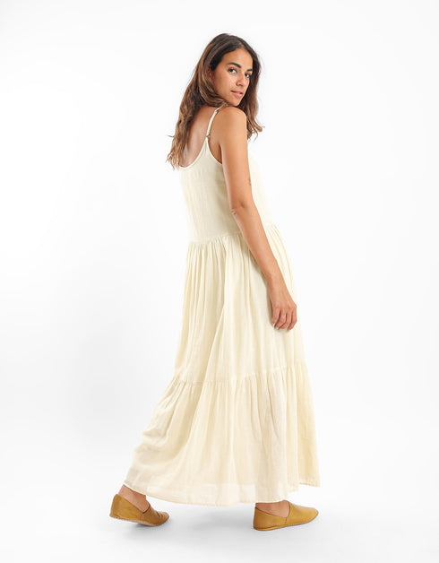 Sleeveless long tear dress