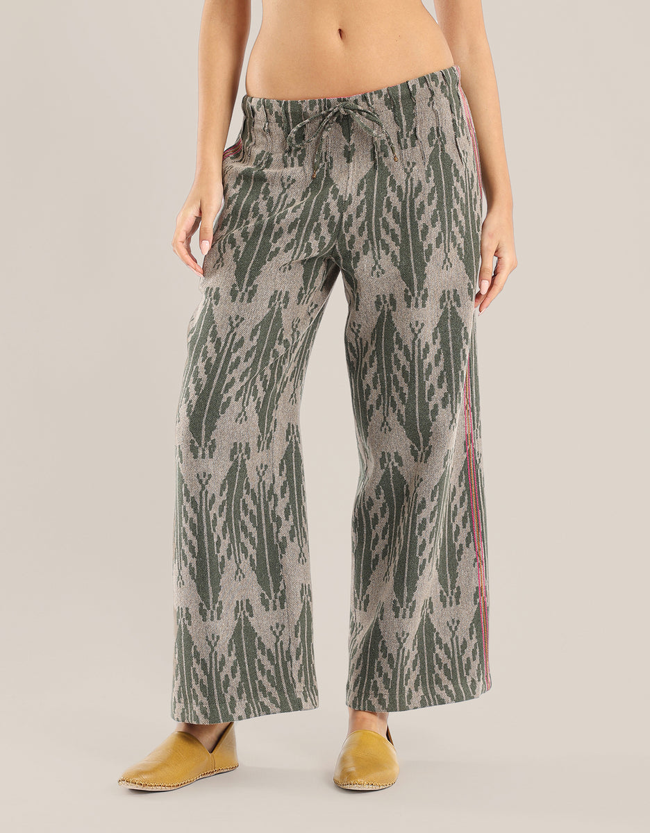 Wide leg pants with color stitching on the sides – MIX AND MATCH