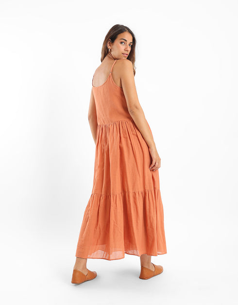 Sleeveless long tear dress