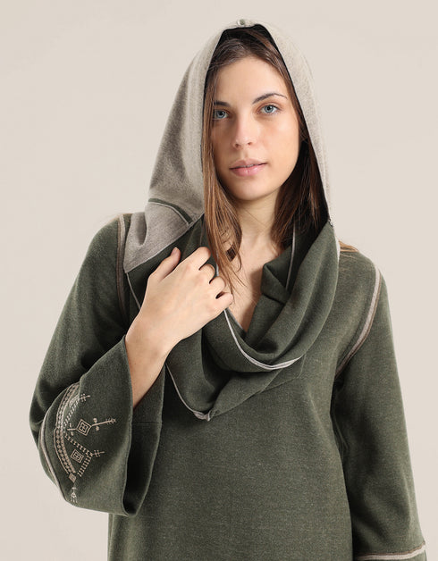 Reversible hooded scarf in 2 coloured jacquard