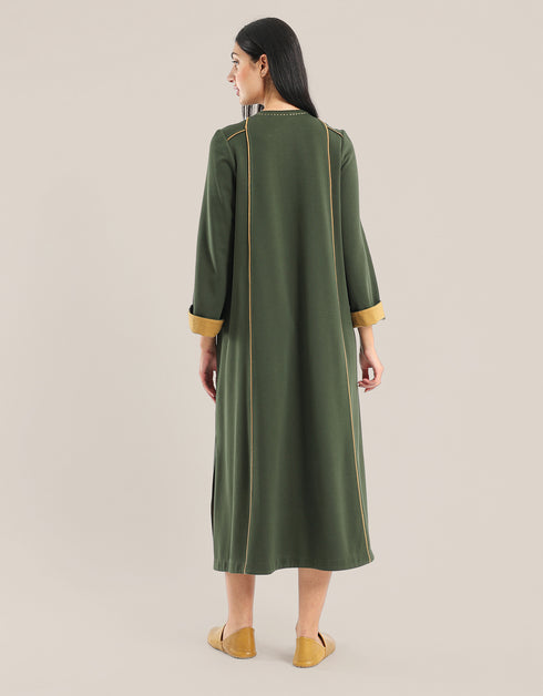 Milton long dress with round neckline with slits,