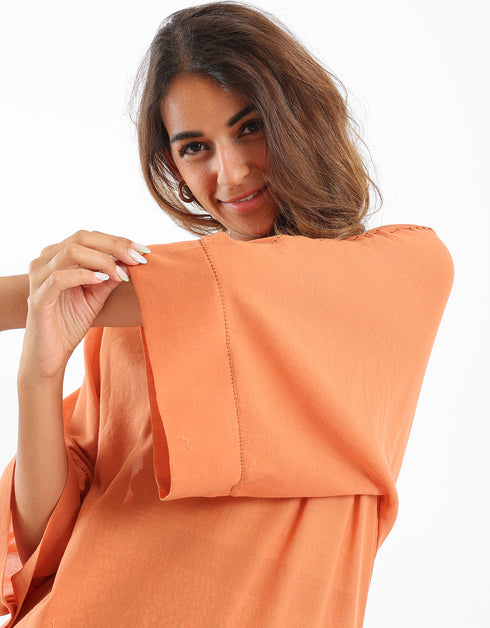 Short top with 3/4 wide sleeves