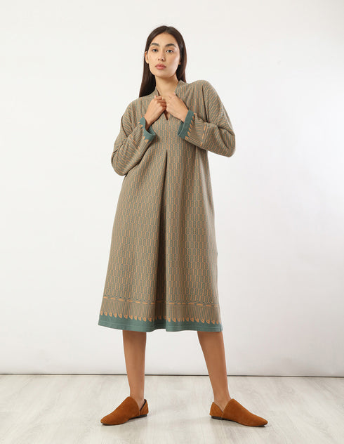 فستان قصير جاكار منقوش