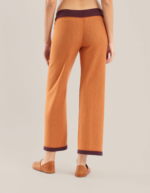 Reversible quilted pants with straight legs