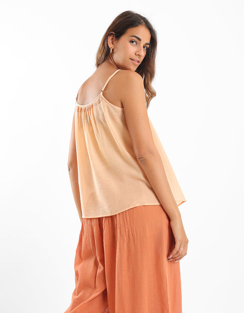 Tank top with adjustable straps