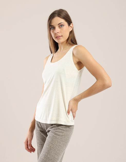 Sleeveless tank top with round neckline