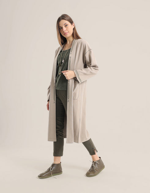 Long sleeves short jacket with embroidery on the front and sleeves