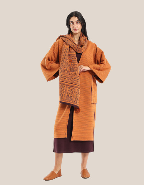 معطف مخطط مبطن قابل للعكس مع لونين مختلفين على كل جانب