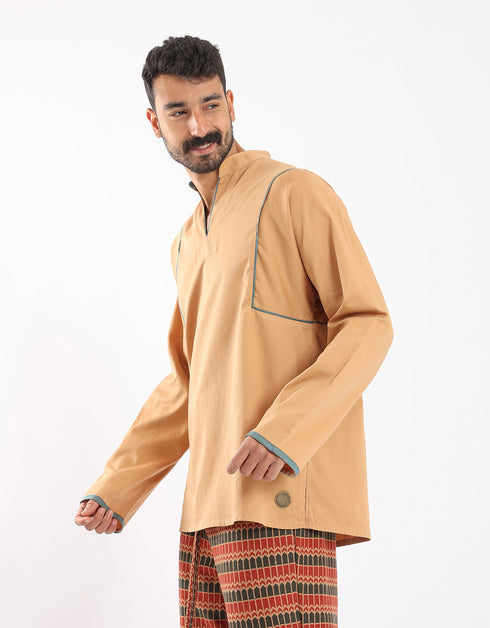 Shirt with contrast color trims