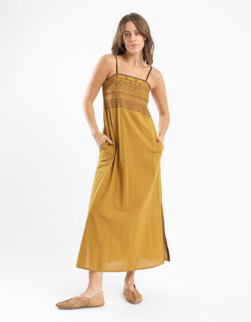 Adjustable embroidered long cotton dress