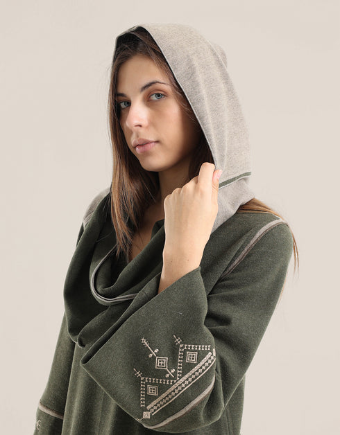 Reversible hooded scarf in 2 coloured jacquard