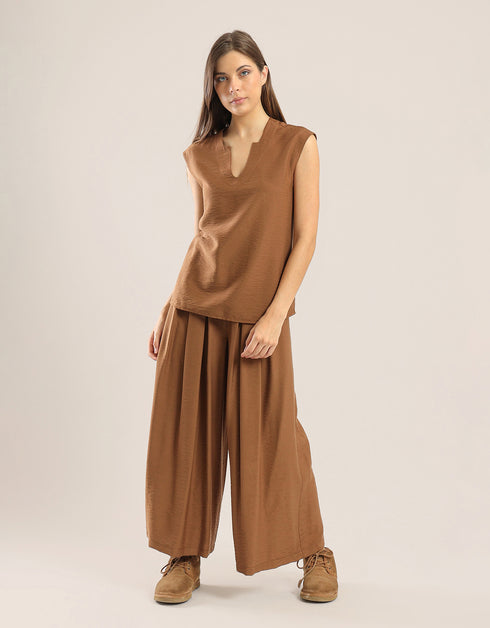 قمة قصيرة في حرير الفسكوز