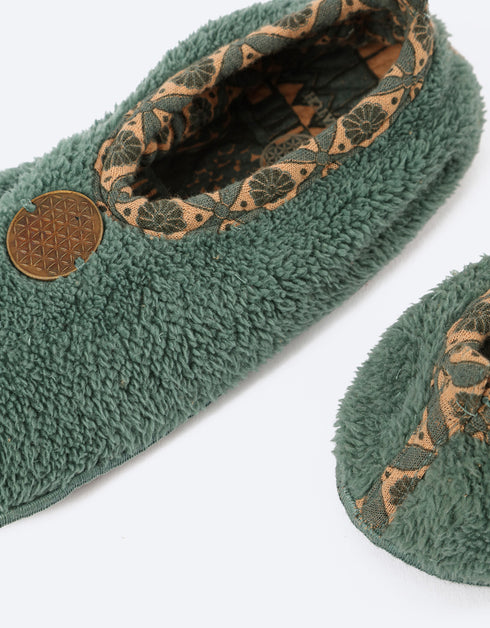 Fur house slippers