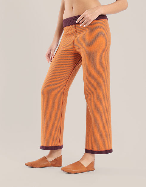 Reversible quilted pants with straight legs