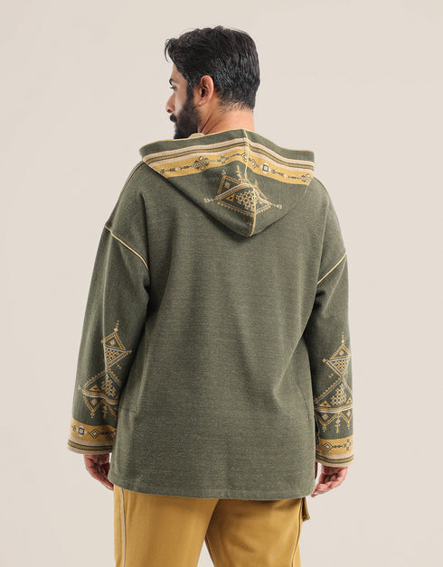 سترة جاكار بغطاء رأس منقوشة بأكمام طويلة وجيوب