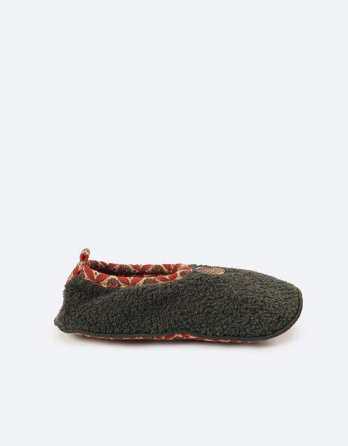 Fur house slippers
