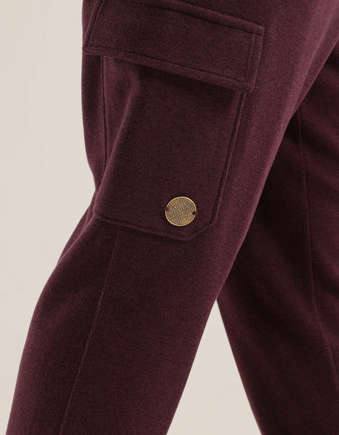 بنطال رياضي مع حزام مطاطي