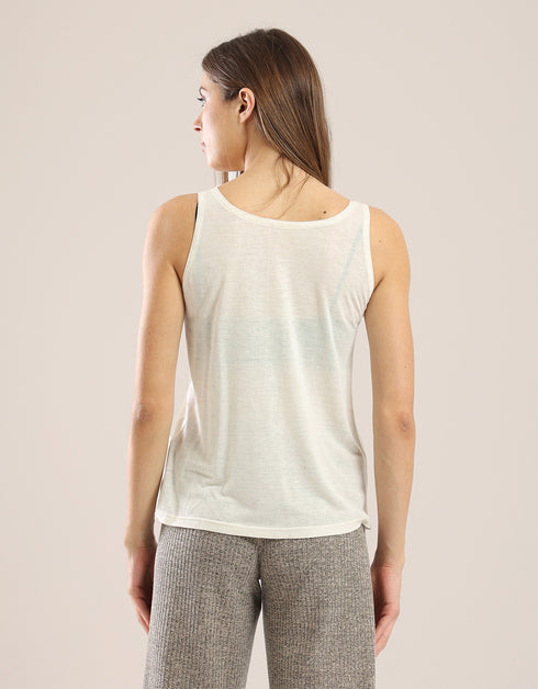 Sleeveless tank top with round neckline