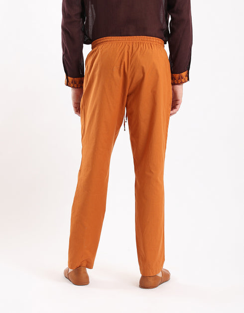 Straight leg cotton pants with patch pockets on the front