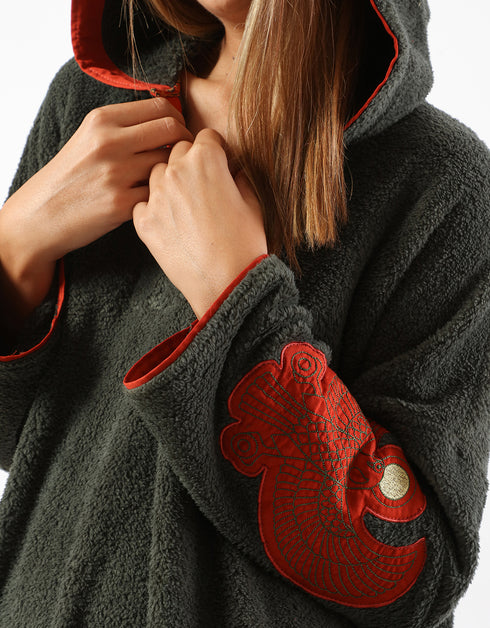 جلبية من الفرو الطويل