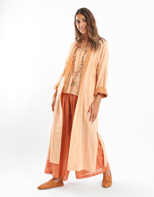 Long coat with a decorative stitch