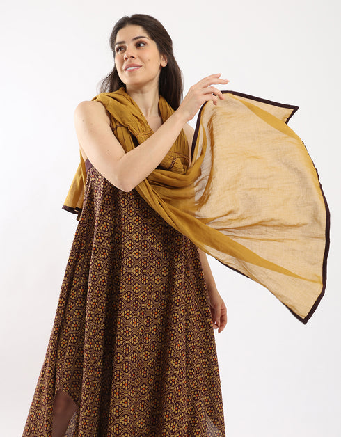 shawl in voile with colorful embroidery